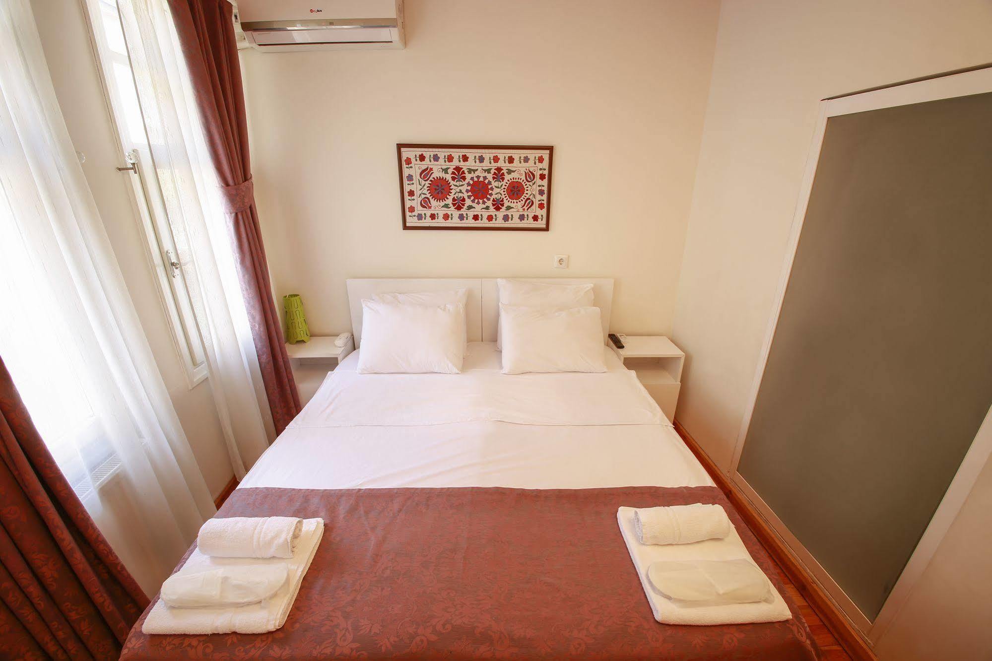 Lale Inn Ortakoey Istanbul Exteriör bild
